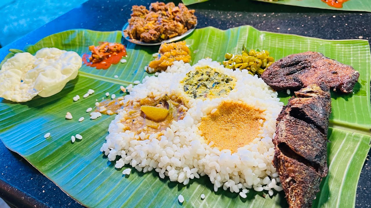 തൃപ്തിയോടെ കഴിക്കാവുന്ന ഉച്ചയൂണും കോഴിയും Tripthi Catering Manjery, Malappuram