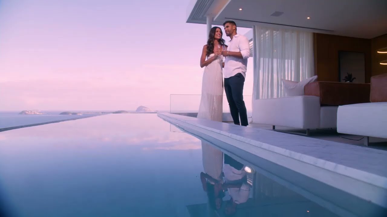 Inside Luxivit&eacute; - La Vue Rooms