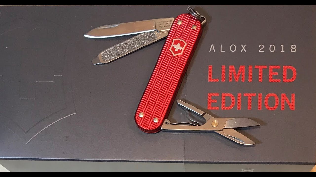 Victoriniox Alox Classic SD in Berry Red