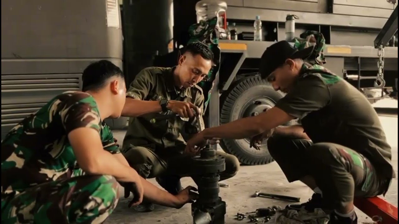 PERBAIKAN MERIAM FH 2000 