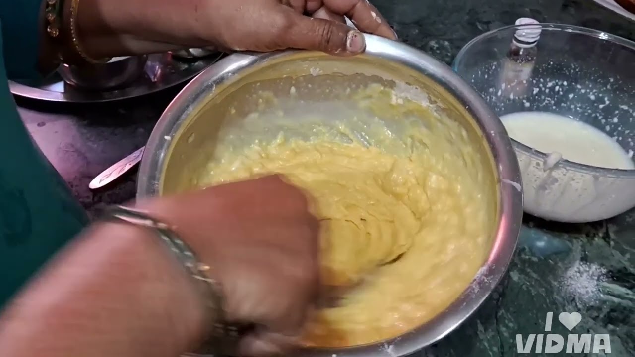 Eggless madai malai katori cake