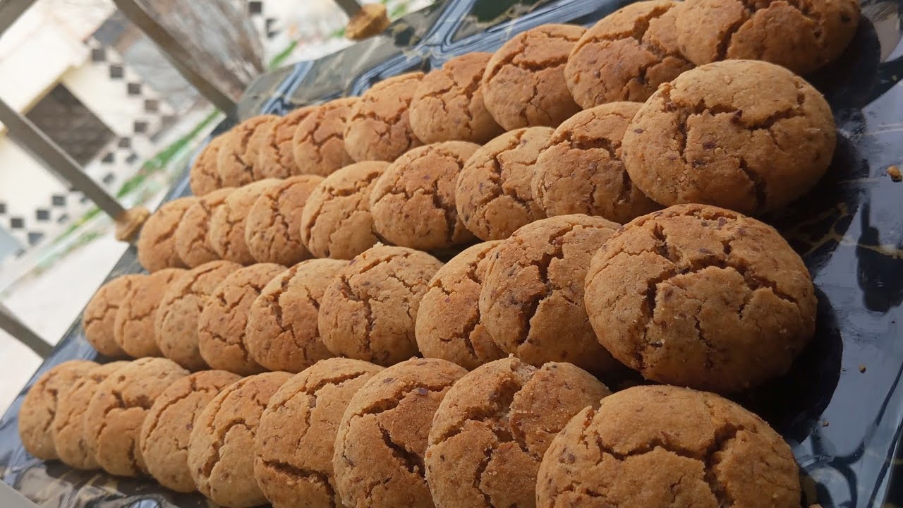 غريبة  الحلوى المغربية بمقادير مضبوطة وأسرار النجاح وجدوها للعيد هشيشة وكتذوب في الفم