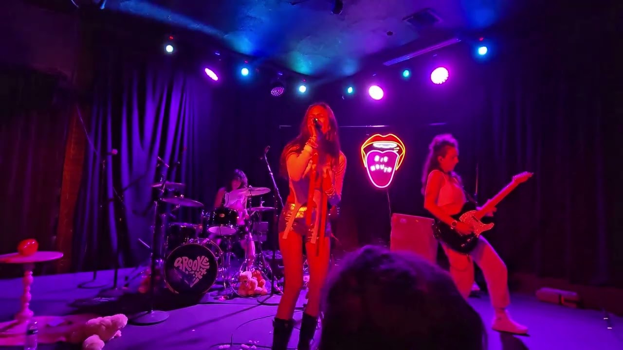 Brooke Alexx - 29 (Live)