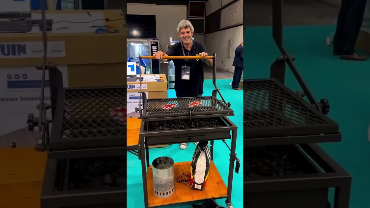 Menudo invento vimos en Eurobrico 2022 ! La parrilla giratoria. Creada hace 200 a&ntilde;os.