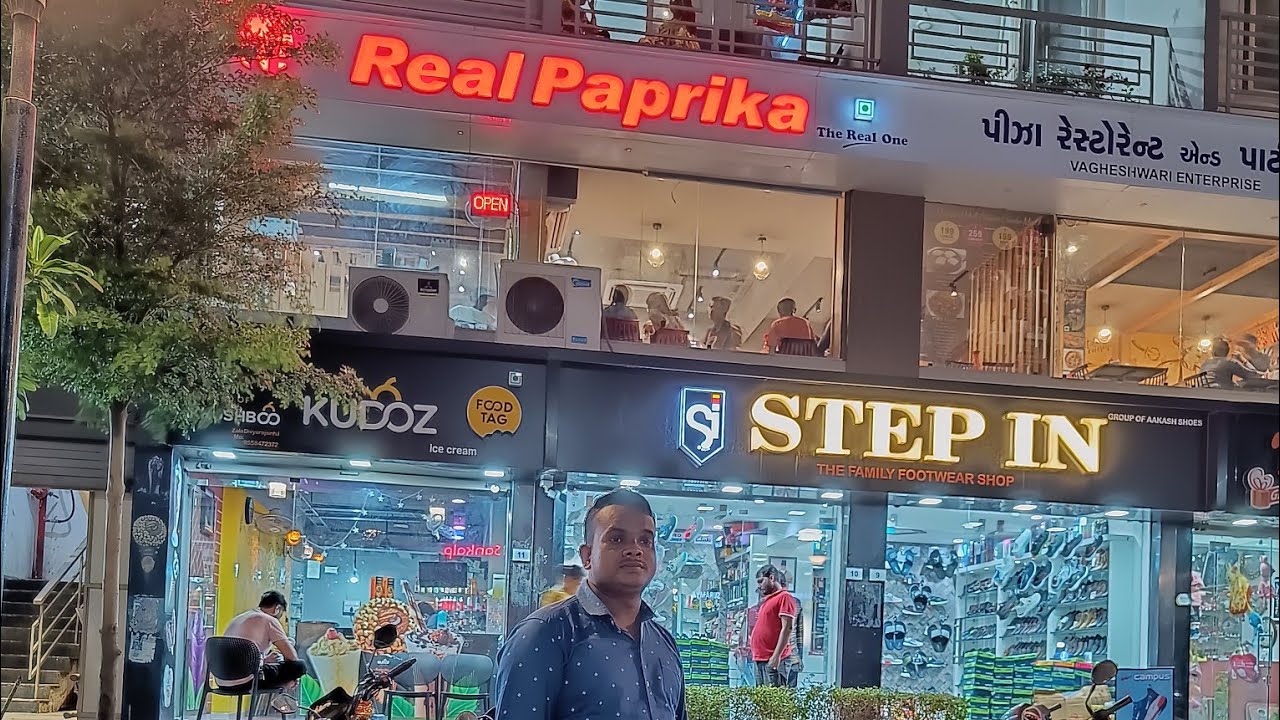 Unlimited Pizza  Real paprika pizza sanand   only 259 #bale mahto