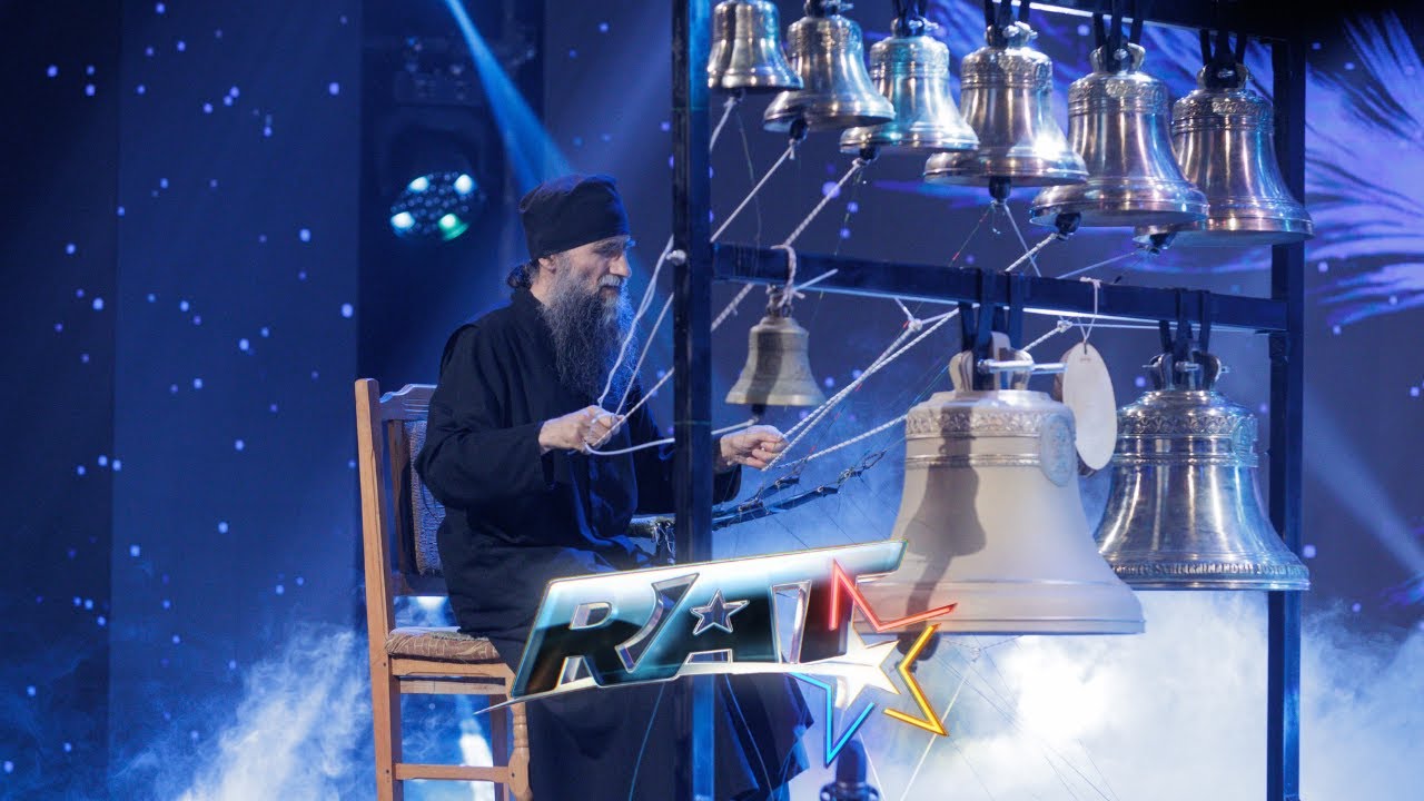 Lavrentie, monahul care cântă fără partituri la „pian” | Românii Au Talent S15