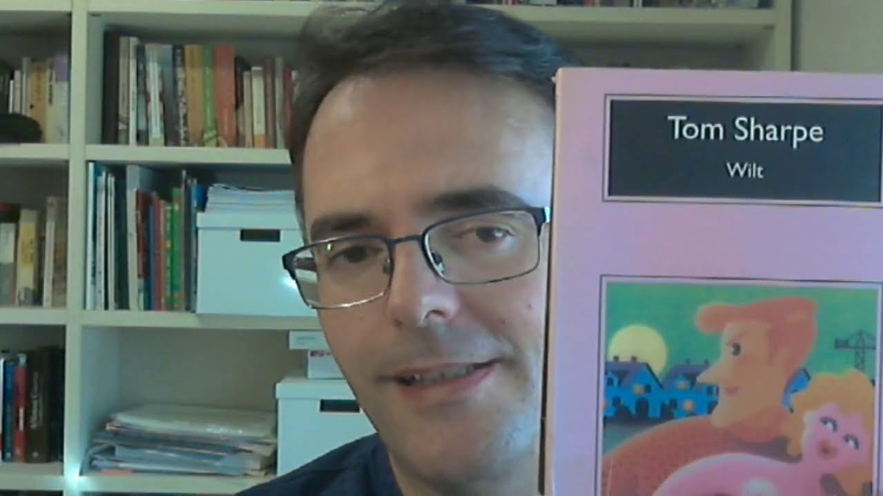 11. WILT, de Tom Sharpe