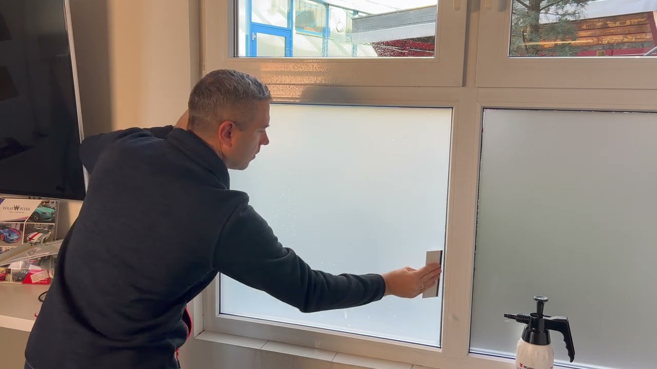 Möbelfolien-Shop.de | Montageanleitung Sichtschutzfolie bzw. Milchglasfolie | Fensterfolie anbringen