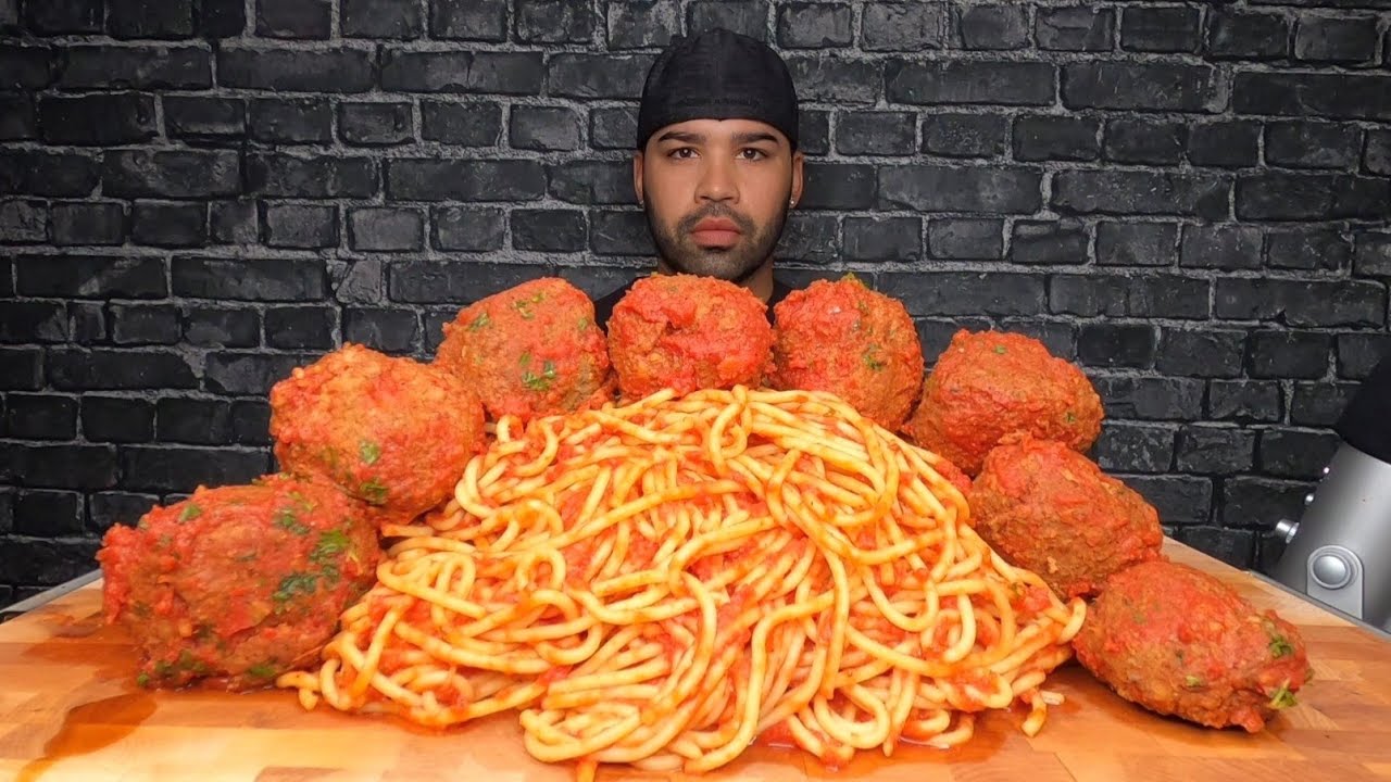 (ASMR NO TALKING) SPAGHETTI & MEATBALLS MUKBANG