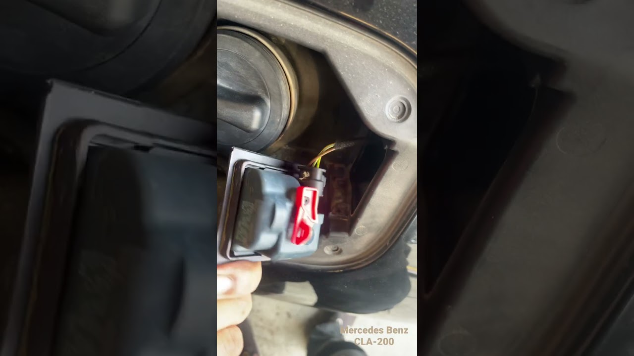 CLA-200~Mercedes-Benz~fuel lock problems replaced flap #200 #cla200 #flaps #lock #fuel #mercedes