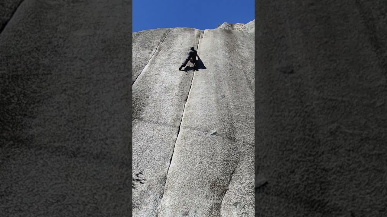 Crime of the Century 5.11c Solo | Gus Ryan | Squamish Trad Climbing