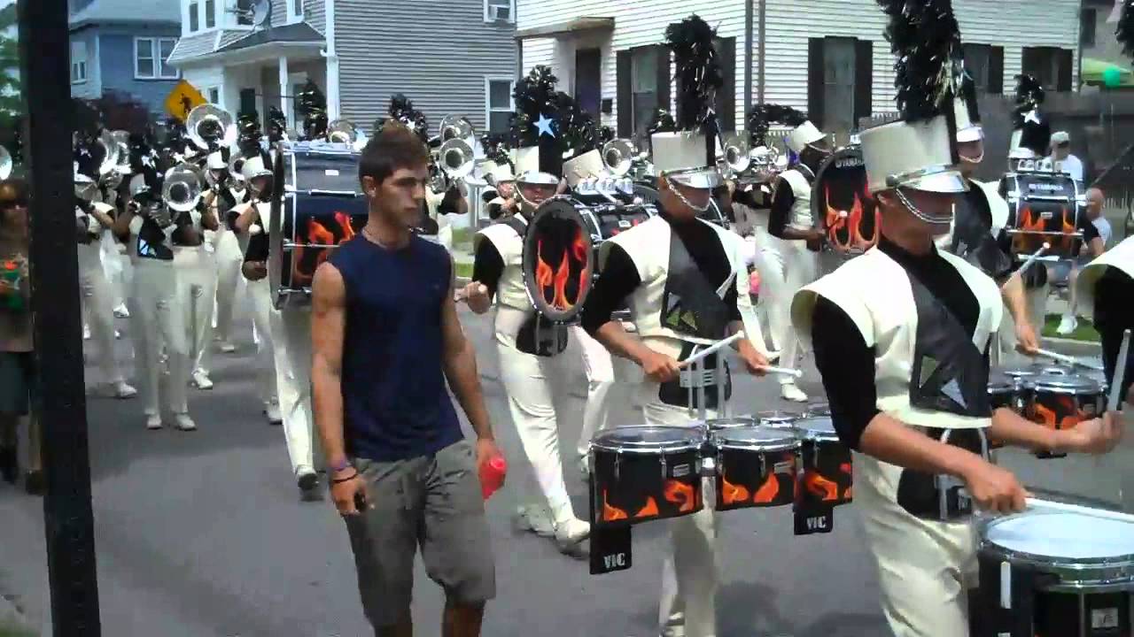 Carolina Crown 2011 - Full Parade Tune (HD)
