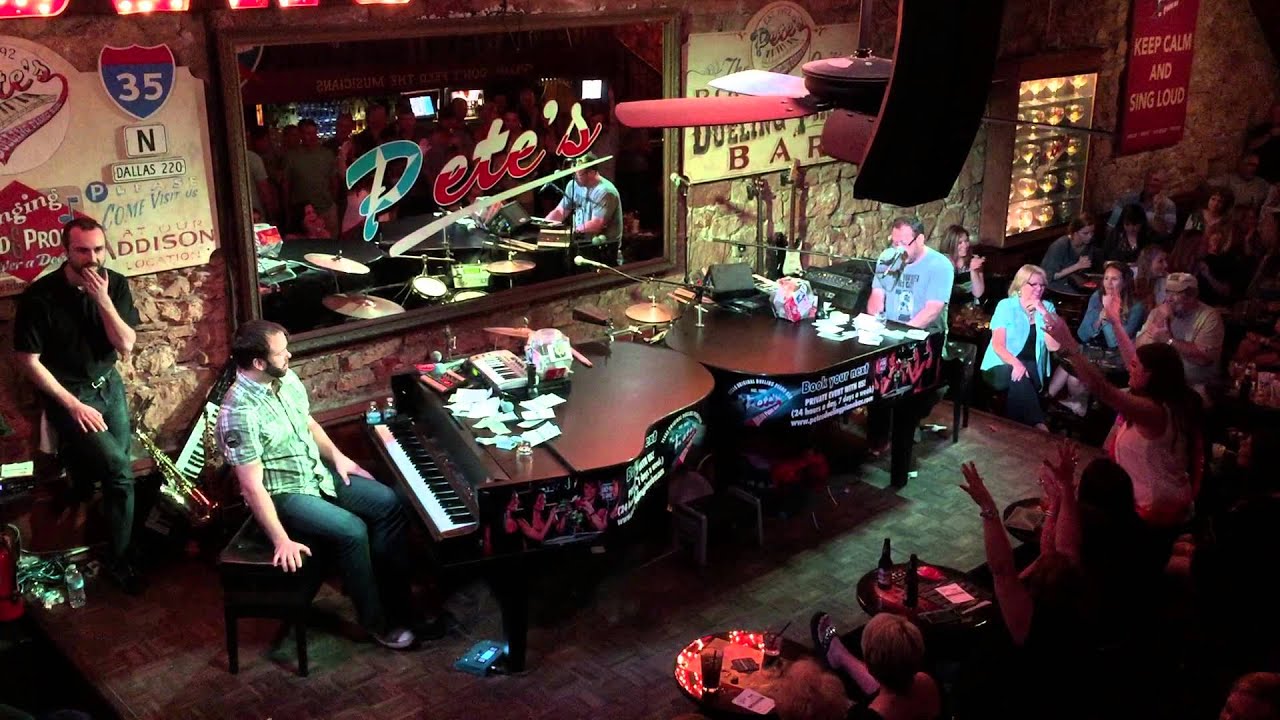 Dueling pianists at Pete's throws it down with Mario stage music