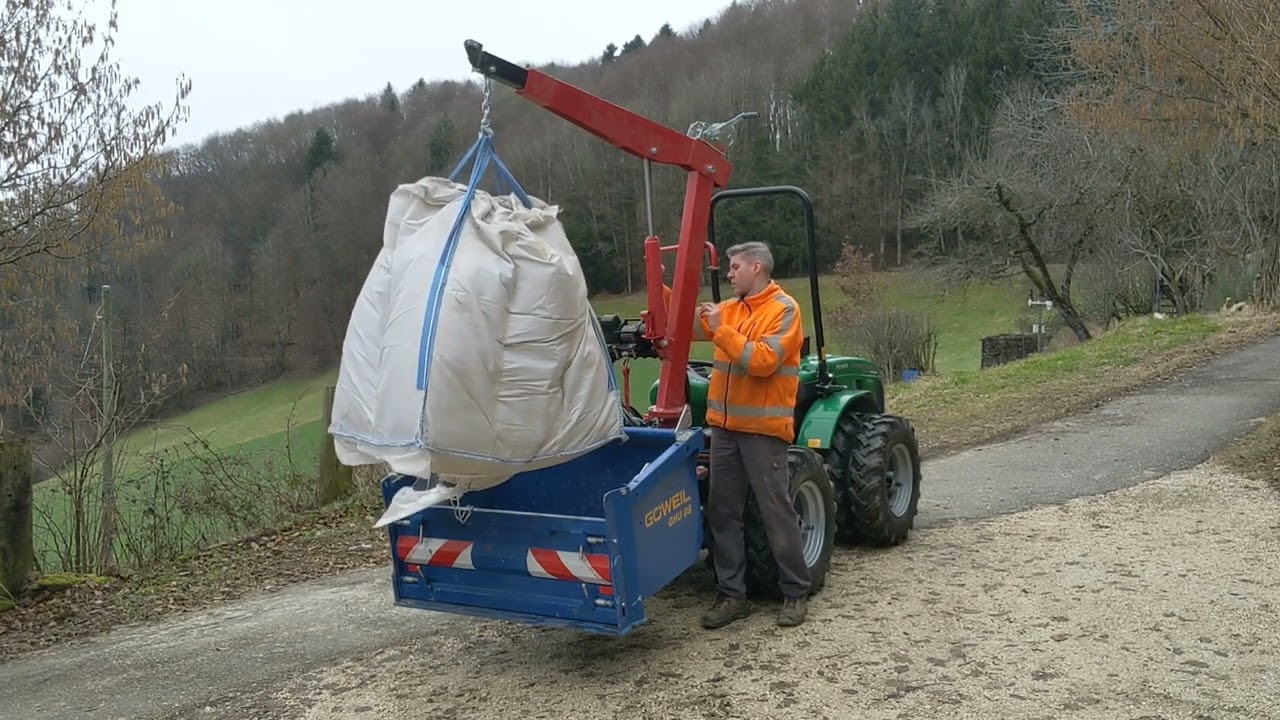 Pickup Kran von Dema auf Göweil Kippschaufel GHU 08