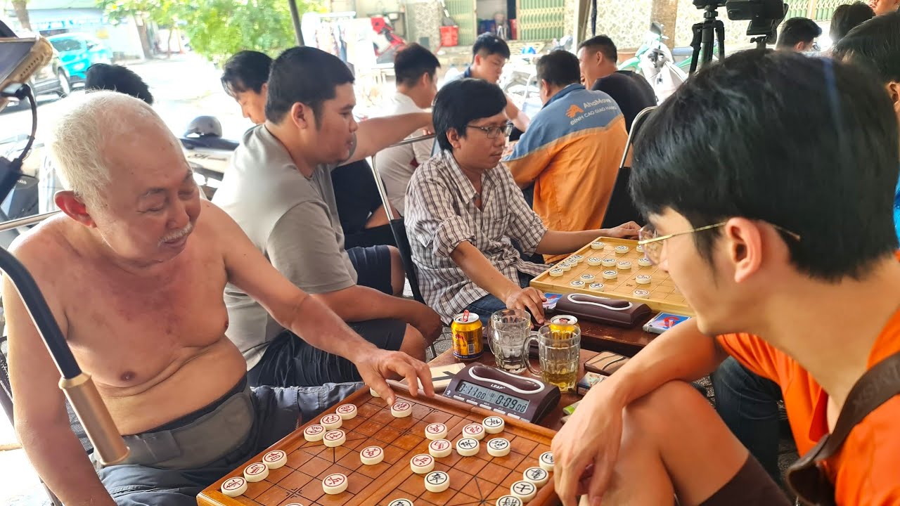Hôm nay Chú Việt Xích Lô kiếm Nhâm Thầy Cúng  | Gây cấn ác liệt 