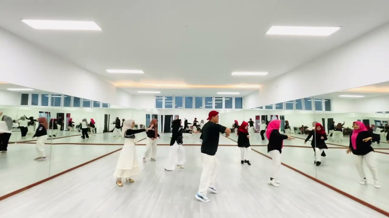 Baila Con La OLa