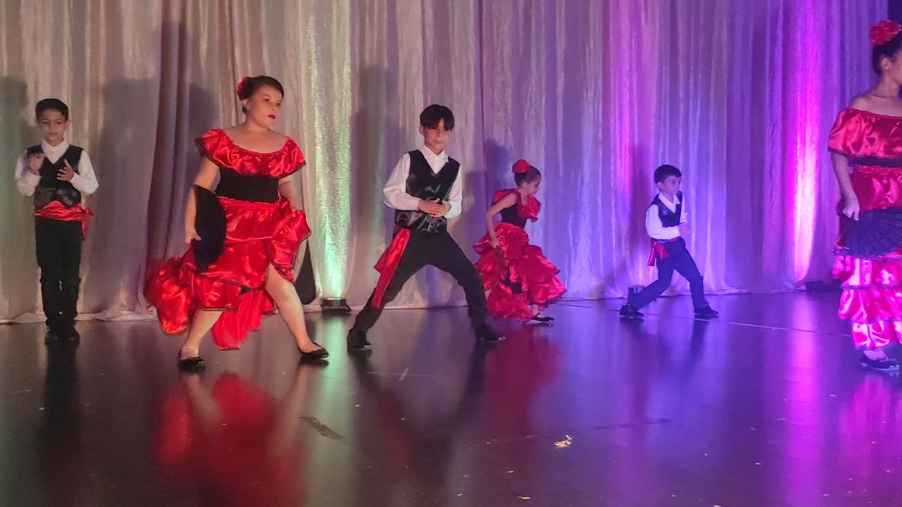 dança espanhola 3 ano Irene cicalise 2021