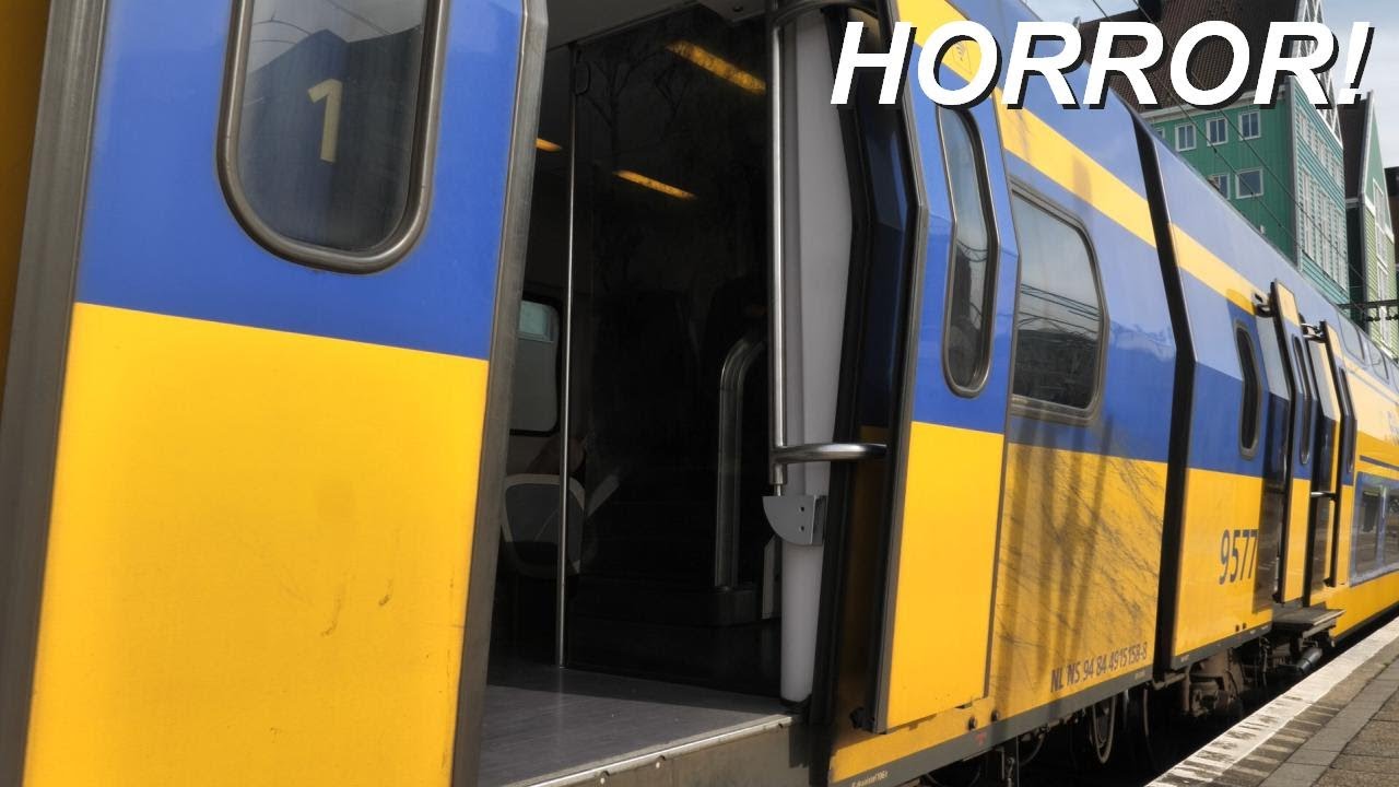 VIRM 9577 met horror-deuren...