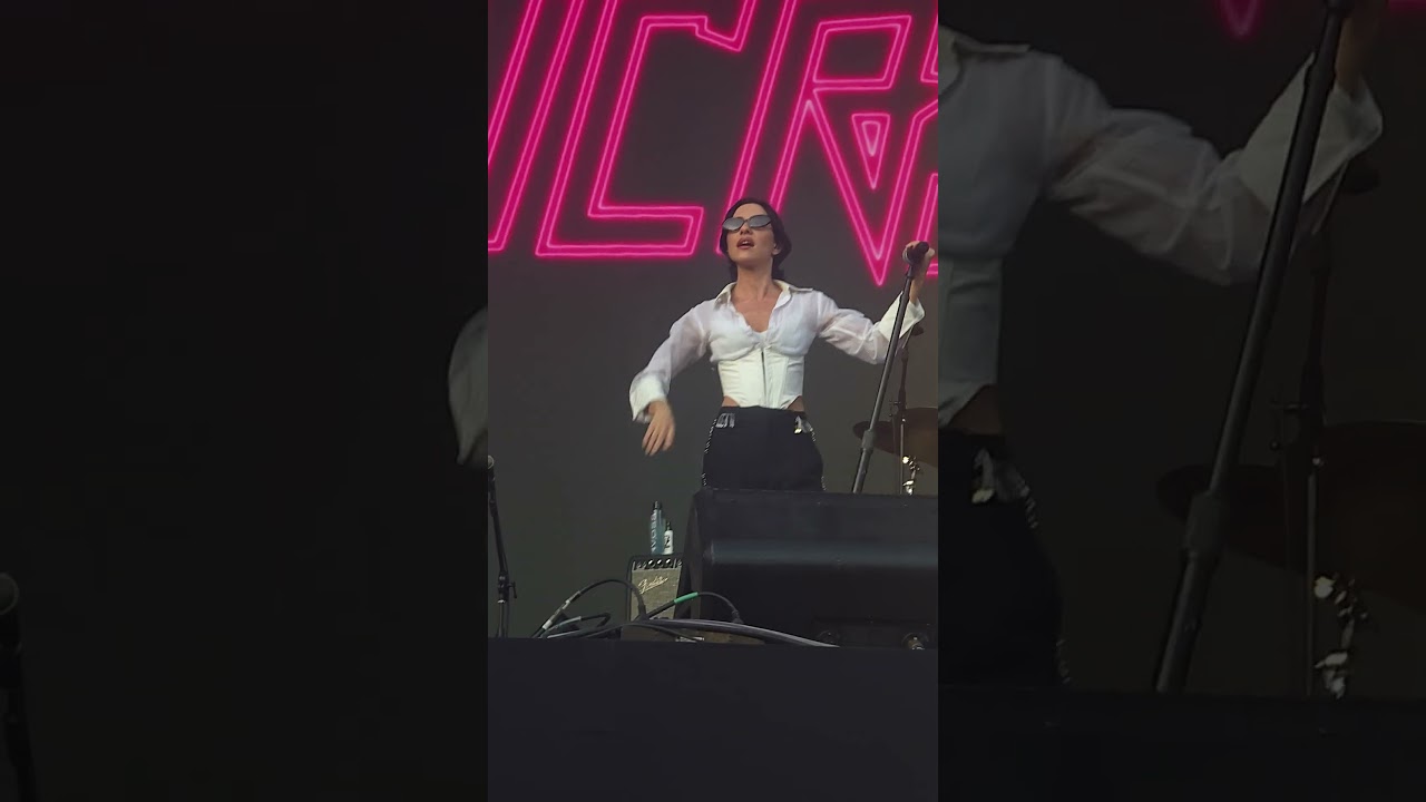 Hook Me Up - The Veronicas  Live I WANNA BE TOUR Curitiba, Brazil 2025