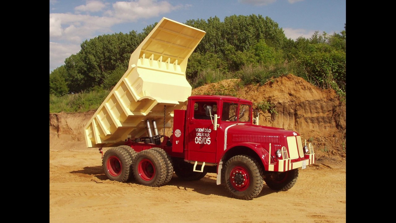 Tatra 147