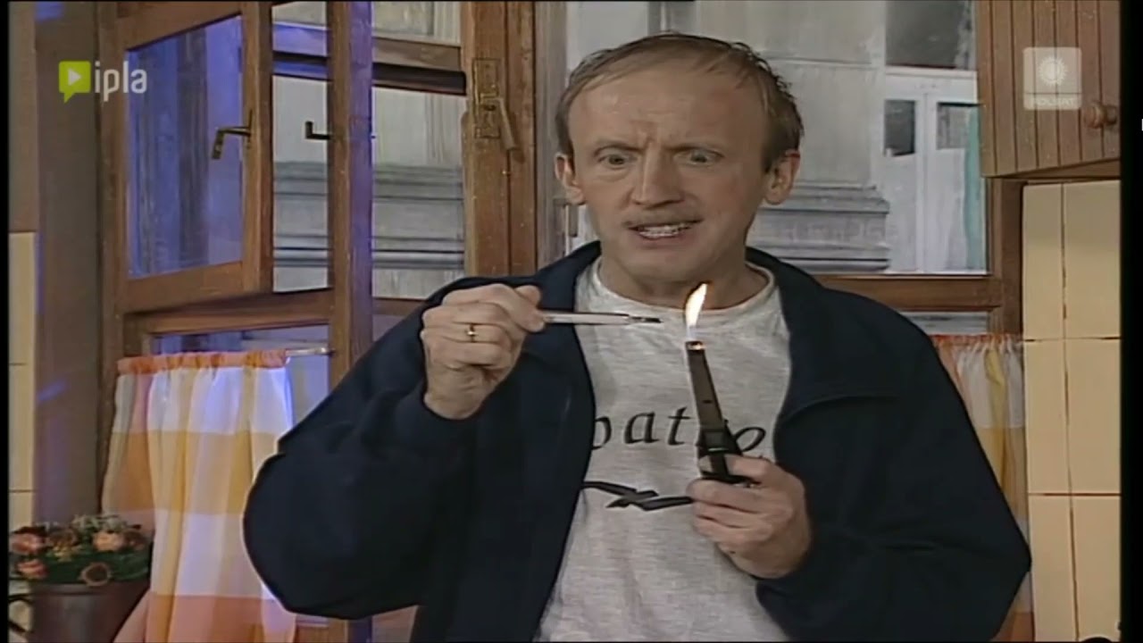 Norek mierzy Krawczykowi temperaturę