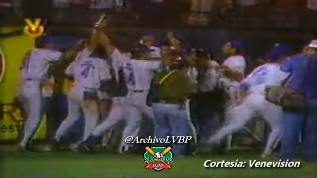 Magallanes marca 7 Carreras en el Séptimo del Juego 7 - LVBP Final 1993-1994 Caracas vs Magallanes