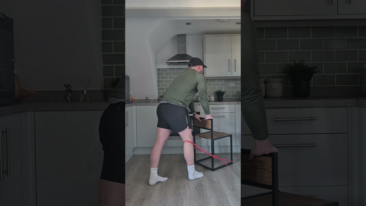 Stop forcing your knees.This gentle exercise supports knee strength and stability 💪