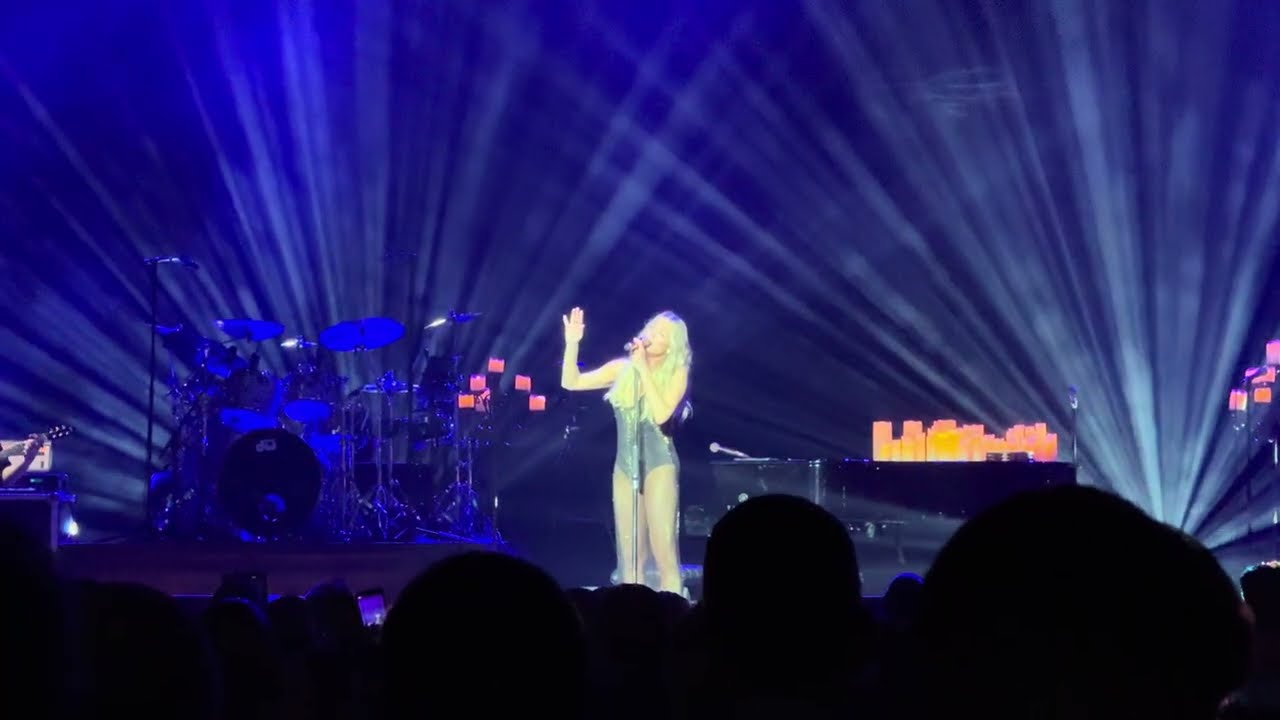 LeAnn Rimes - How Do I Live (The O2 - 8 May 2024)
