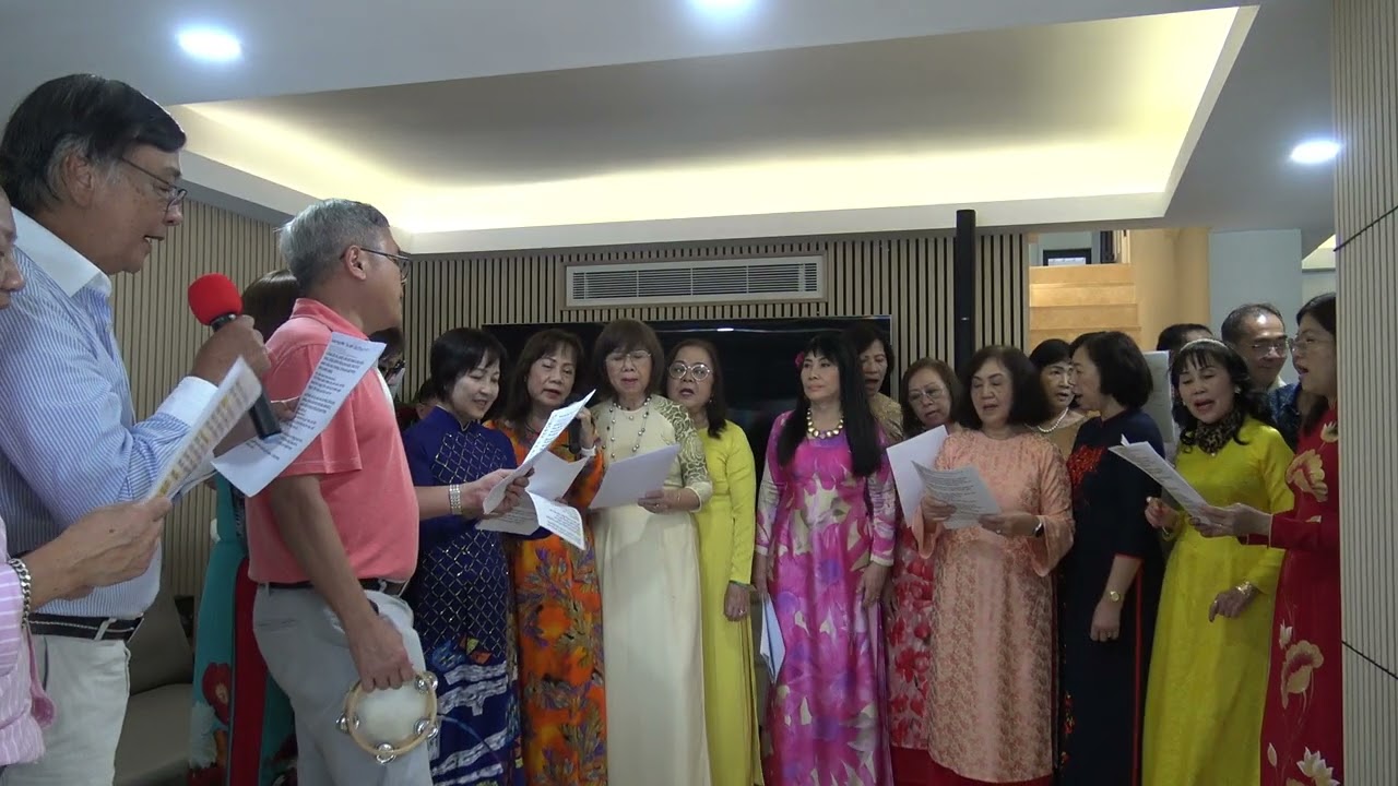 Tết Bính Ngọ - Xuân Họp Mặt