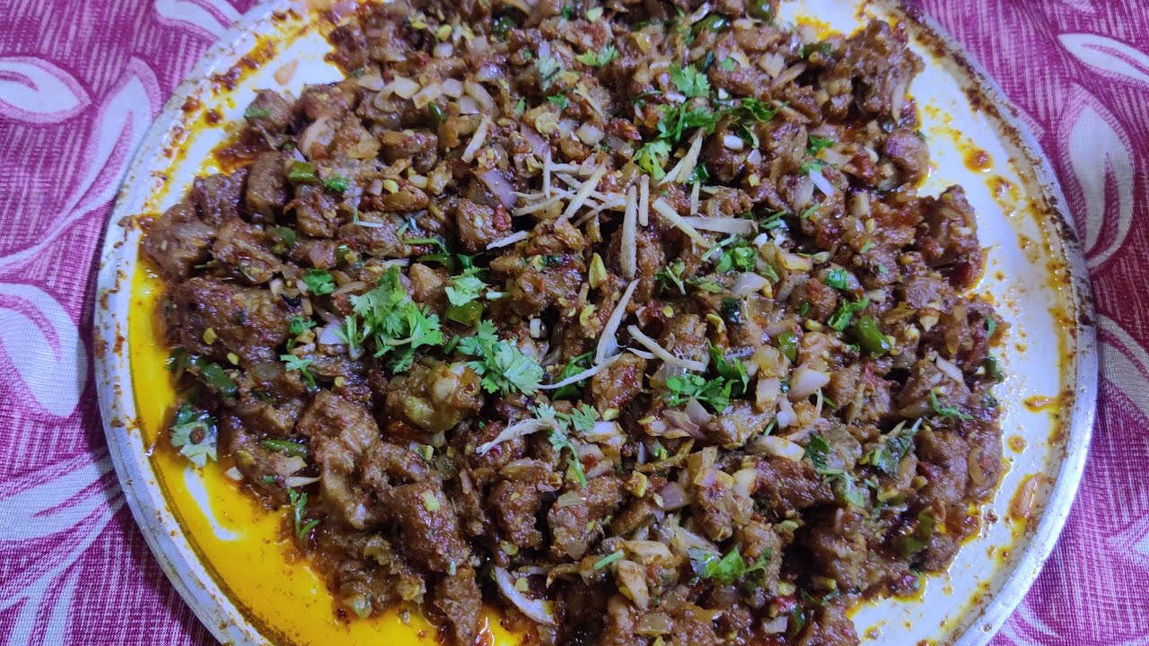 Mohdali road n bohri mohallah style tawa bhuna street style mazedaar almost similar taste tawa bhuna