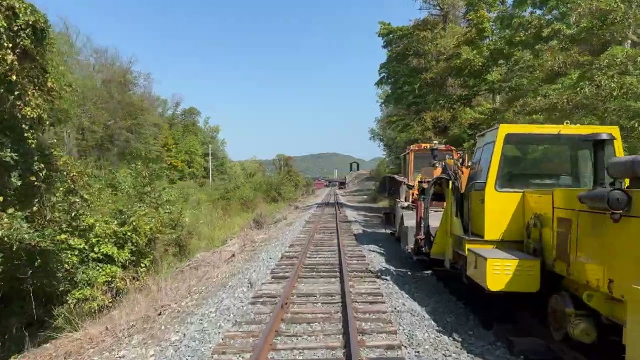 East Broad Top - riding the “Silver Sightseer” to End-of-Track