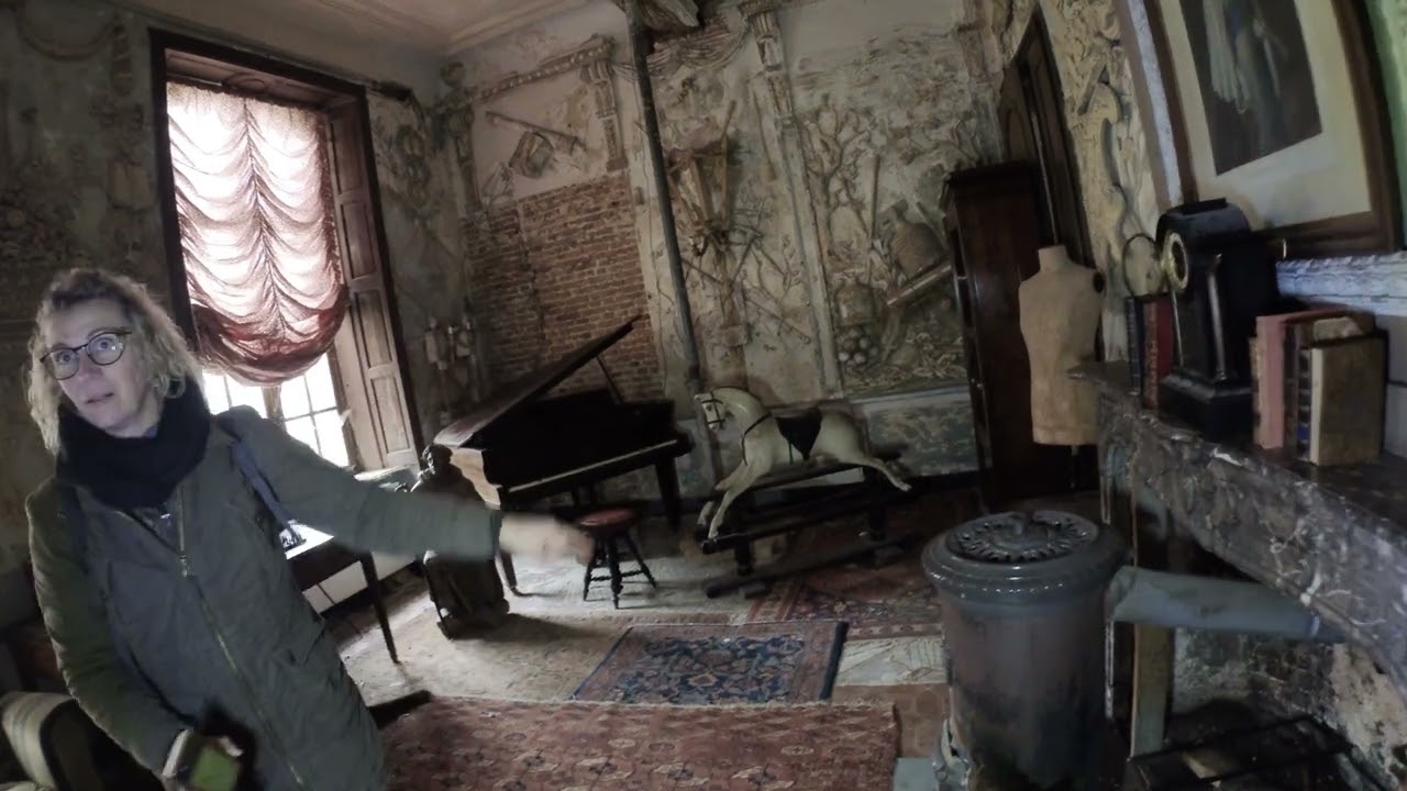 On visite un chateau abandonné