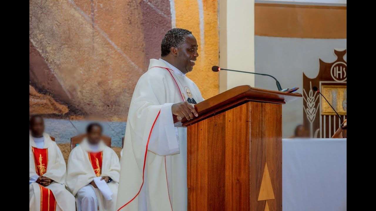 ''BAKRISTU BA PARUWASI YA GIKONDO NDABAKUNDA CYANE MUBIBE IMBUTO Y'URUKUNDO''PADIRI EUGENE NIYONZIMA