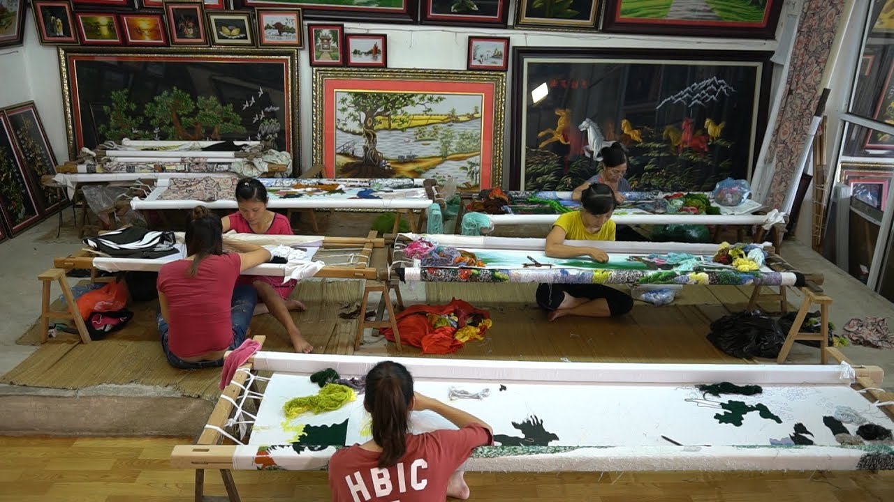 Nghề thêu tay truyền thống Quất Động (Chuyện đời chuyện nghề)