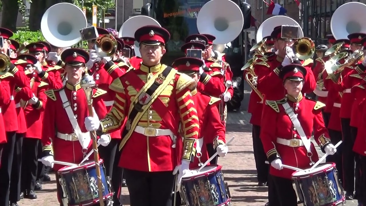 Floraband Rijnsburg tijdens Flower Parade 2023 Rijnsburg deel 5