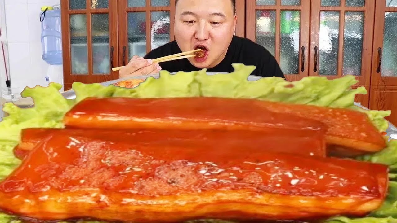 🔥【超解馋五花肉】深夜馋到辗转反侧！简单烀块五花肉解饿，整根抱着啃太过瘾！ #把子肉 #鳗鱼饭 #叉烧 #猪脚饭 #东坡肉