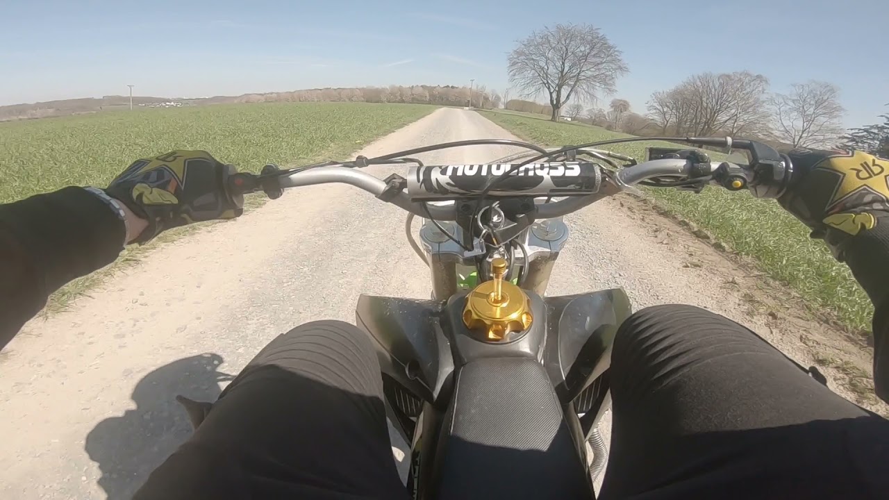 Kleine Tour + Wheelie Training | 250ccm Xmotos XB 31