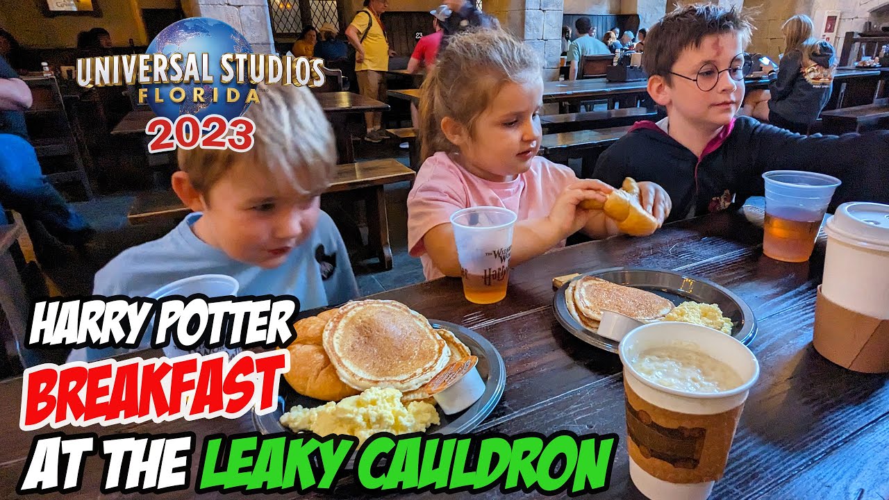 Breakfast at the LEAKY CAULDRON Wizarding World of Harry Potter (Jan 2023) [4K]