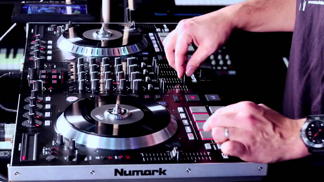 Tutoriel NUMARK NS7II : DJ Eanov aux manettes ( La Boite Noire )