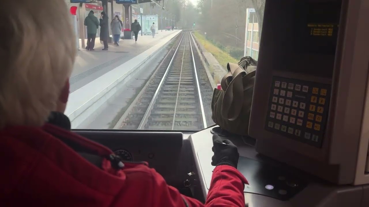 U-Bahn Hamburg - Führerstandsmitfahrt auf der U1 von Ohlstedt bis Wandsbek Markt im DT4.3