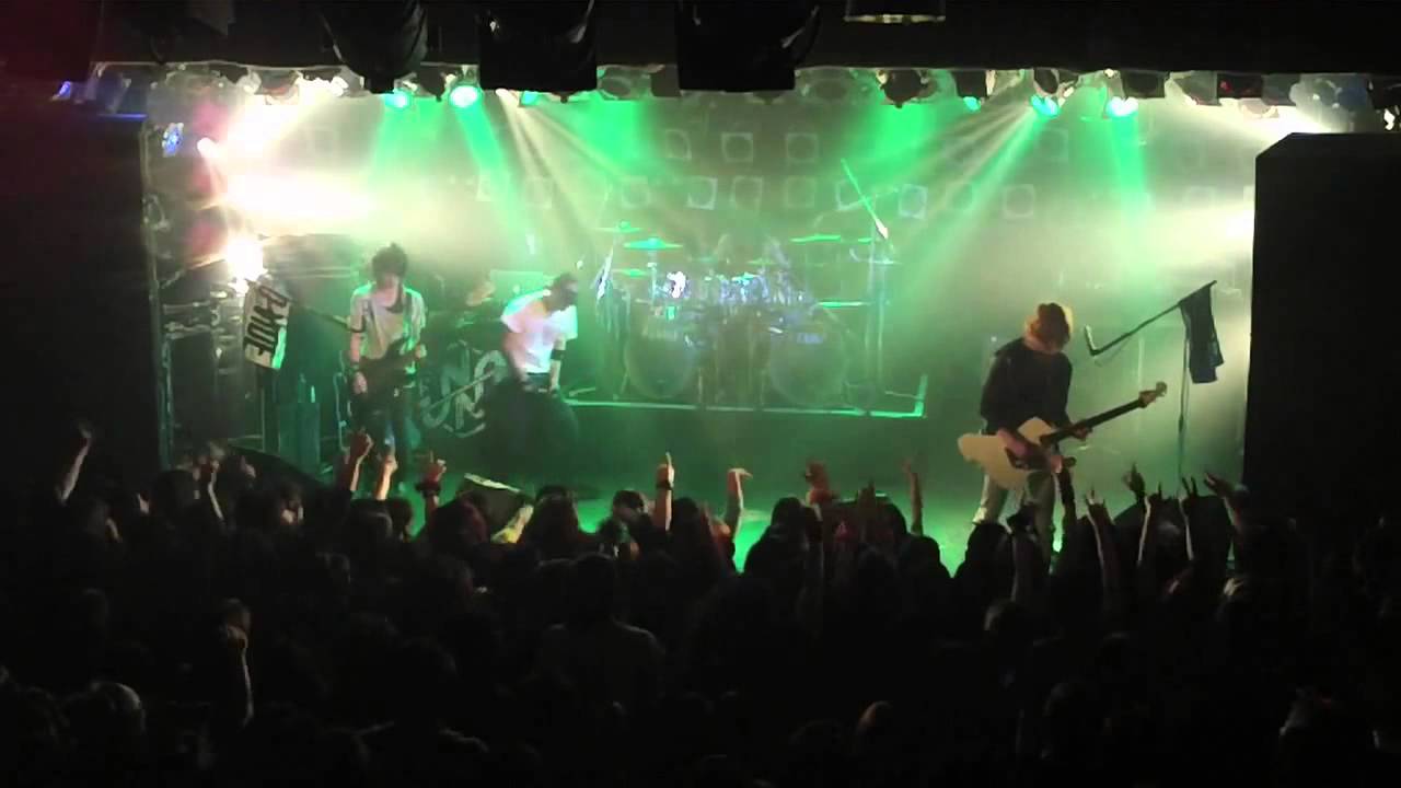 Leda/UNDIVIDE : Live-Soloing