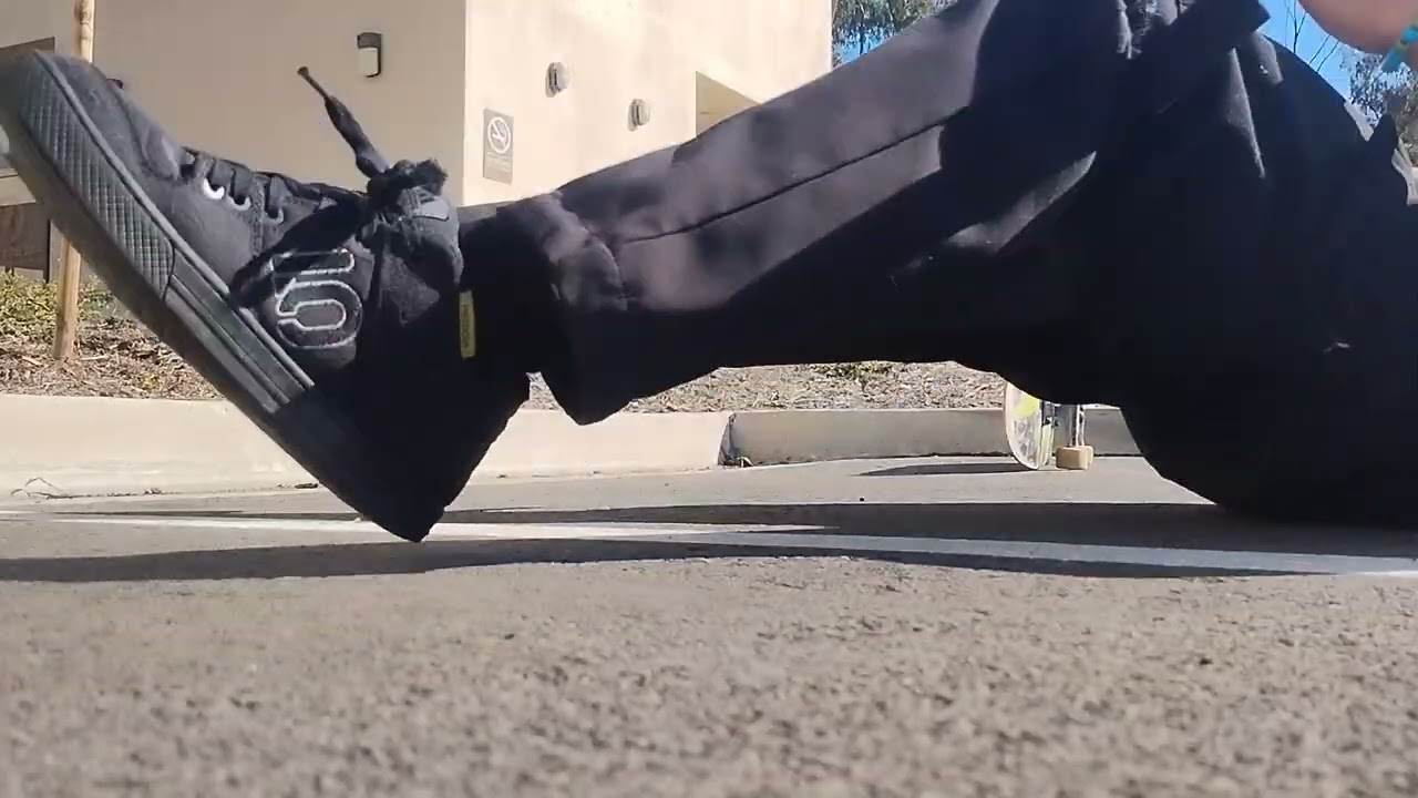 Small battle down street gap🛹