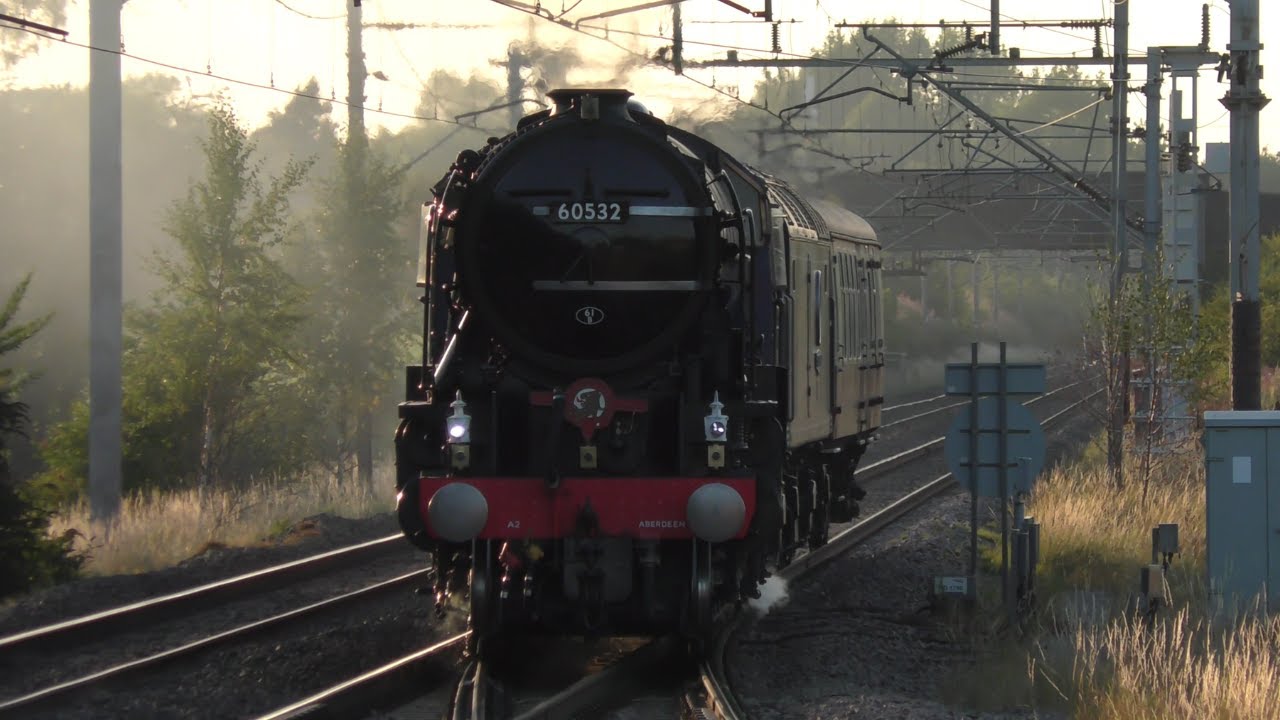 Trains at Acton Bridge (inc: 60532 Blue Peter)
