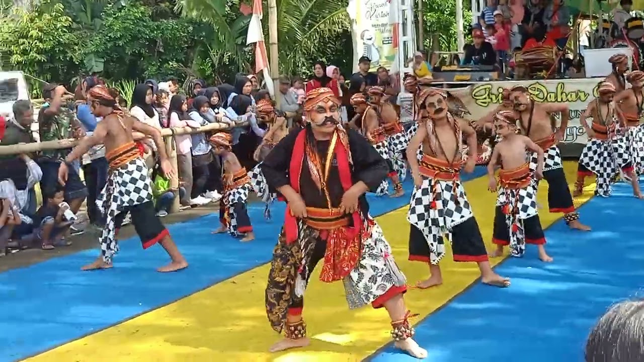 Warok Bocil,  Turonggo Ngesti Manunggal (TNM) salam 1, grb mgl| pasar pagi kartohardjo, 8 des 24