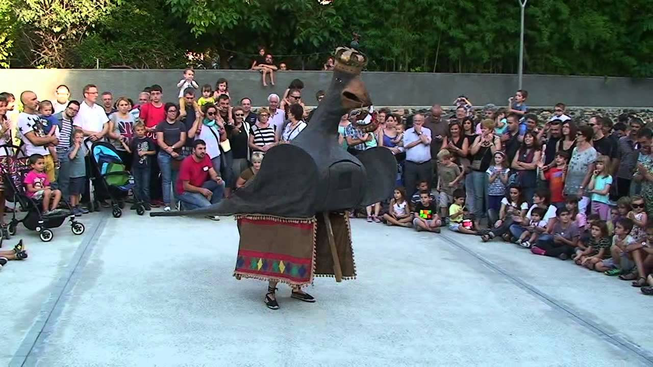 Cercavila d'obertura de dos nous espais al barri de Sant Ferriol d'Olot   2014