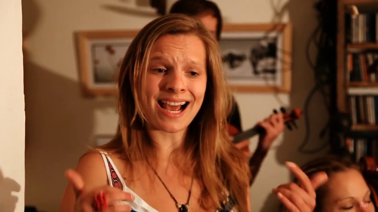 Jenny Thiele & Badz  #1 ‘Hör Auf, Fang An'