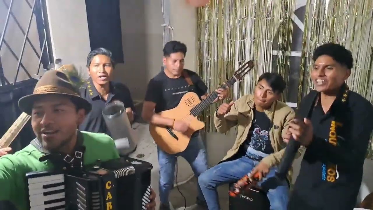 INQUIETOSOS/QUITO/LLANO CHICO/EL CARMEN (FAMILIA CASTELO FARINANGO) 