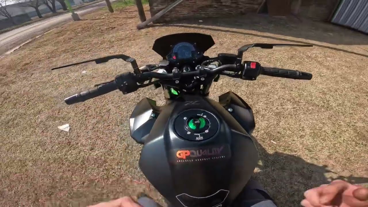PROBAMOS LA KAWASAKI Z400 ¿La próxima moto del canal? 😱📸