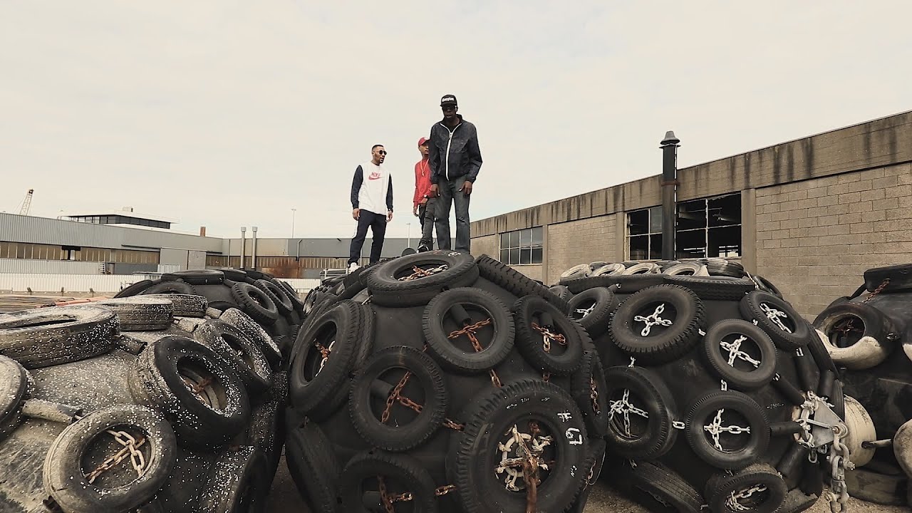 bRick010 - B1TCHSH!T (beat by Hippyjack)__VIDEO__ NL TRAP #bRick010 #trenditsvideo