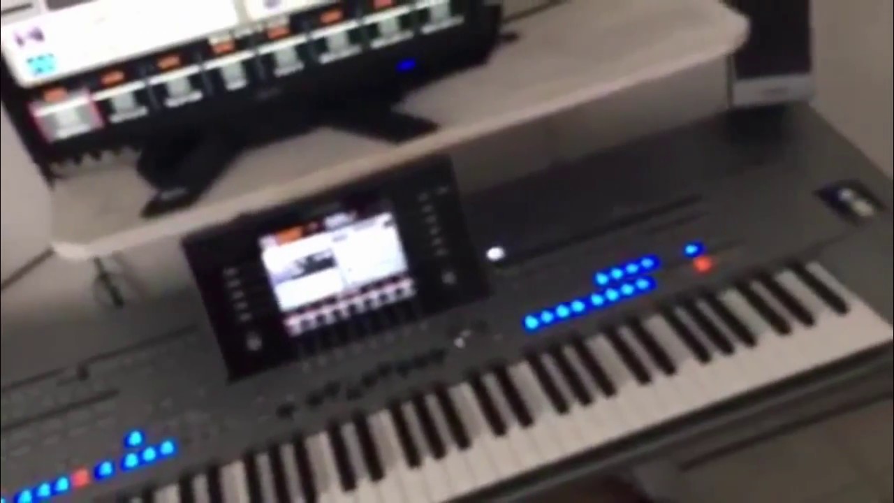 tyros 5 connexion fichier audio et multipad